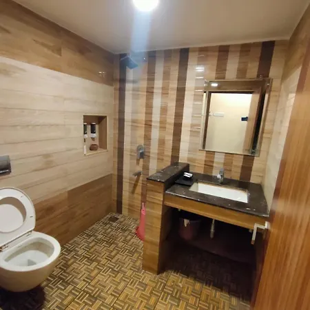 Zeenath Taj Gardens Yelagiri Room photo