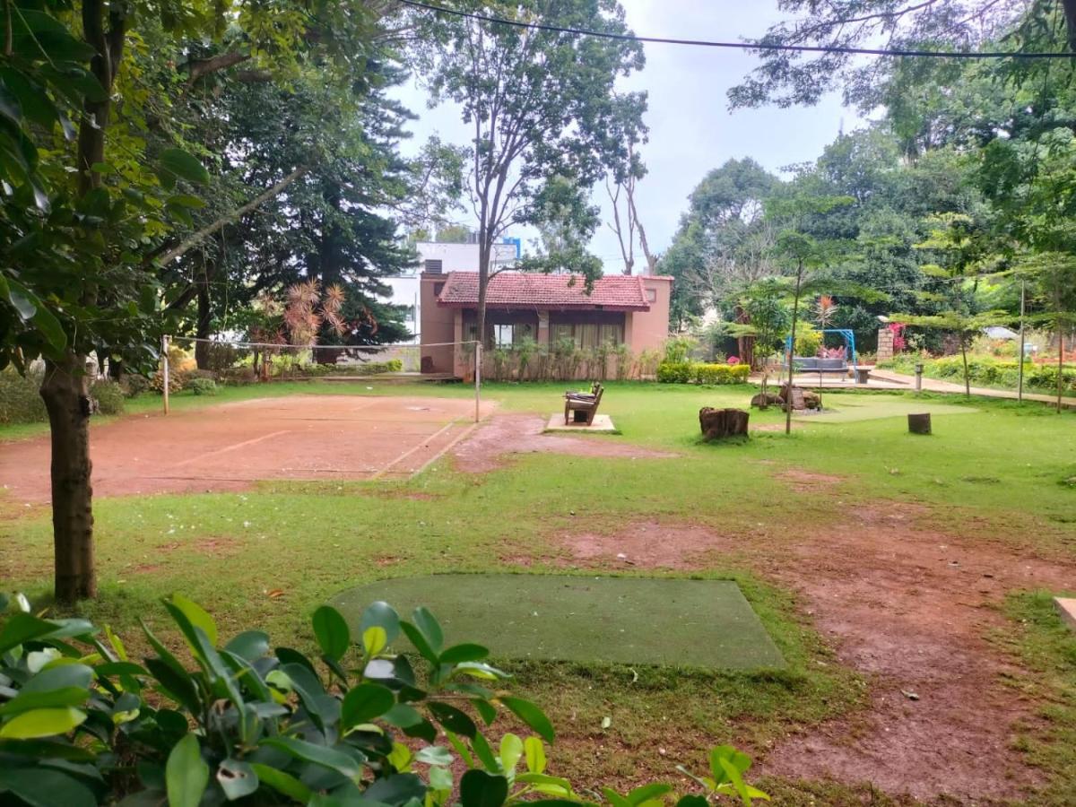 Zeenath Taj Gardens 2*