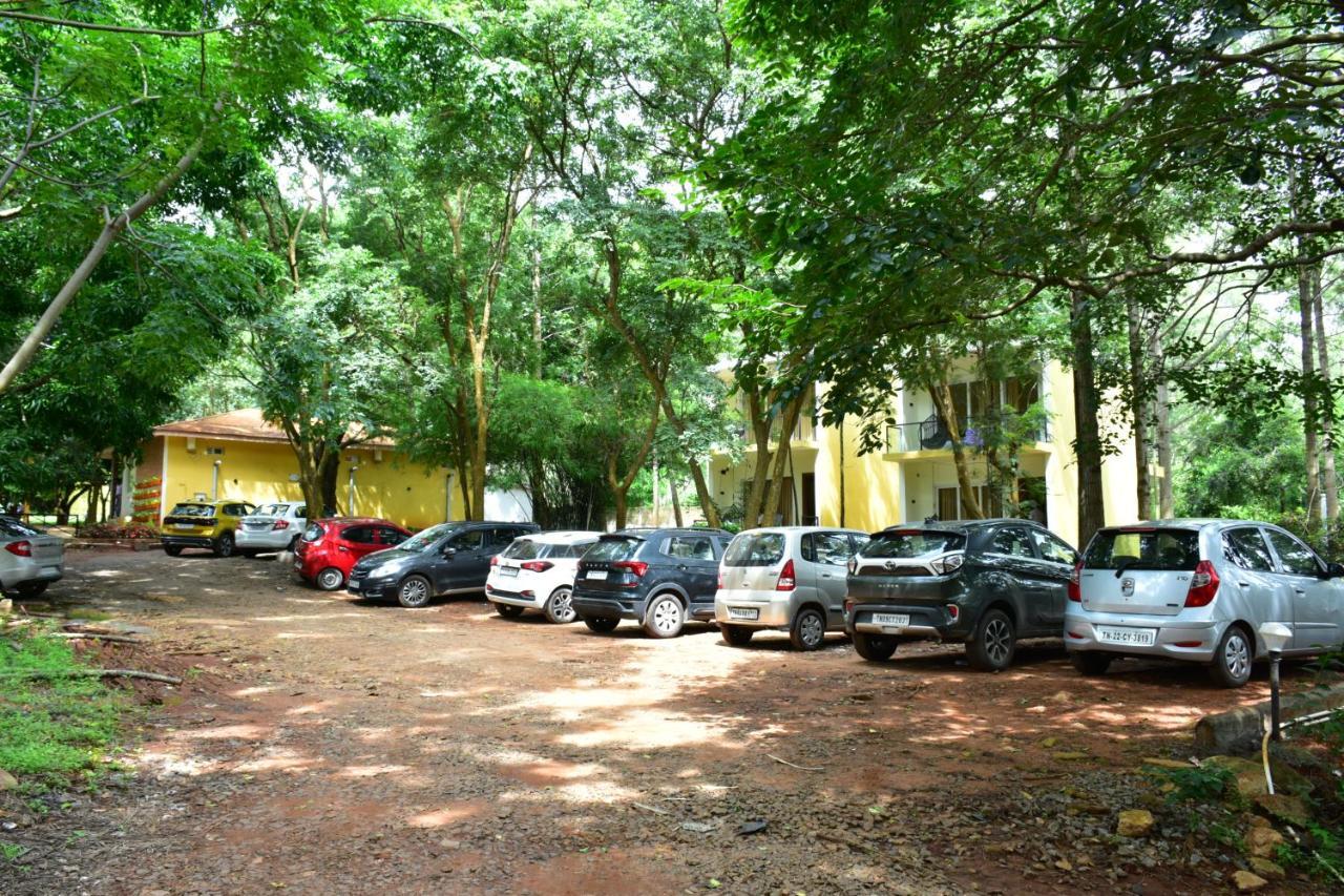 Zeenath Taj Gardens Yelagiri