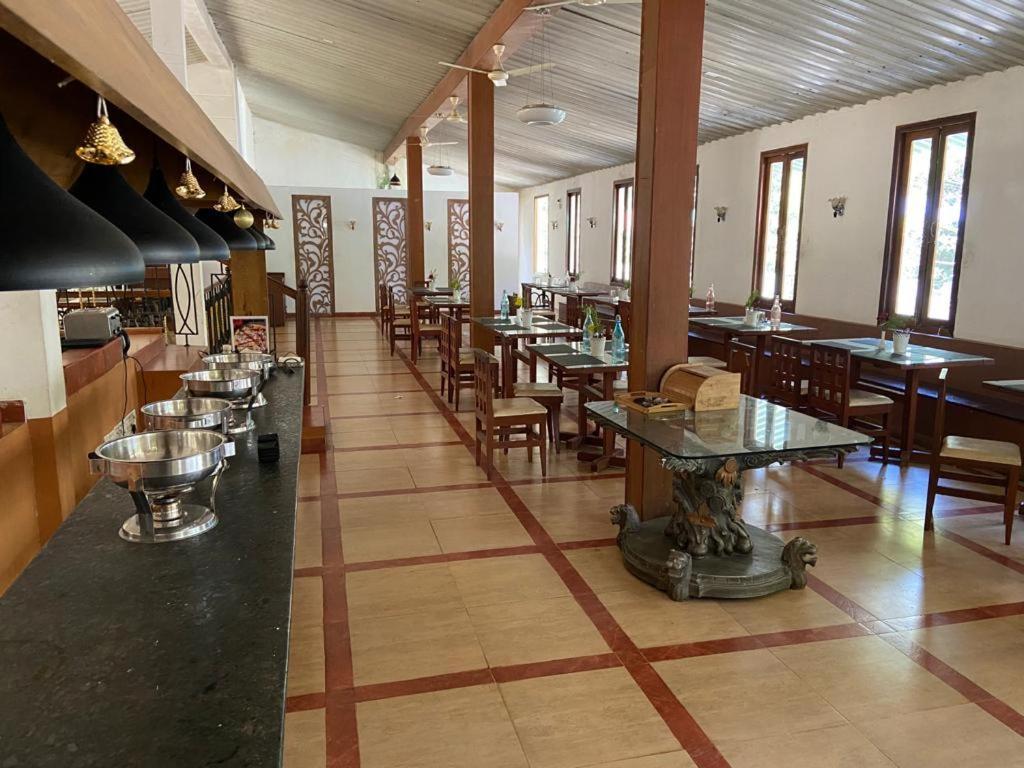 Zeenath Taj Gardens 2*