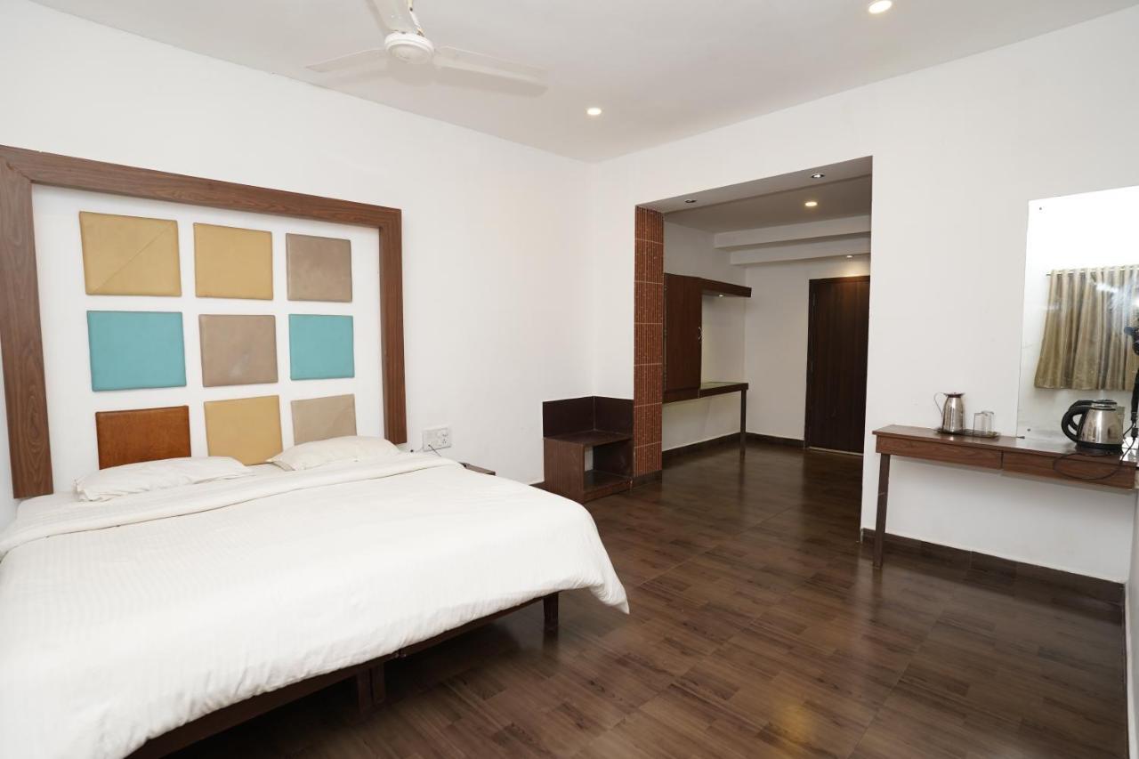 Zeenath Taj Gardens Resort