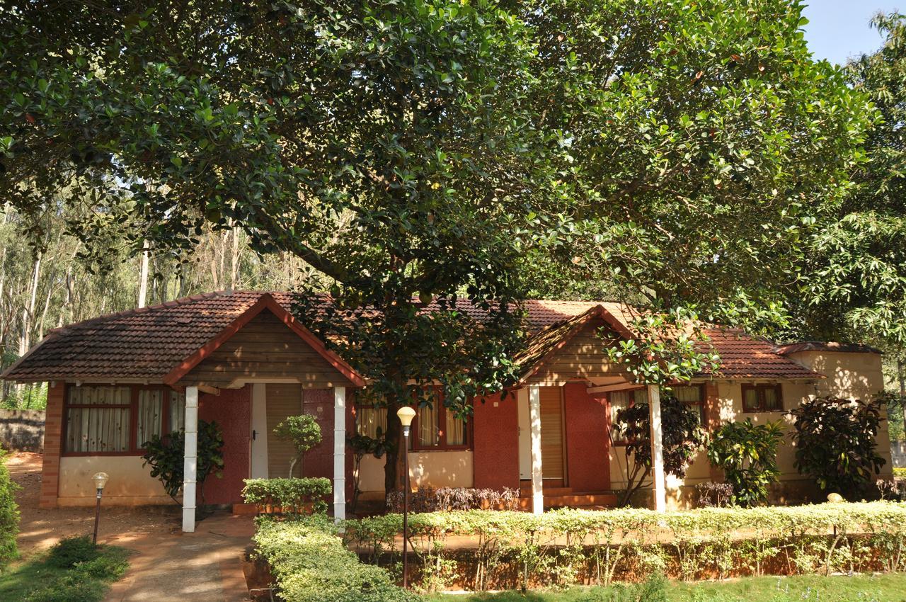 Zeenath Taj Gardens 2* Yelagiri