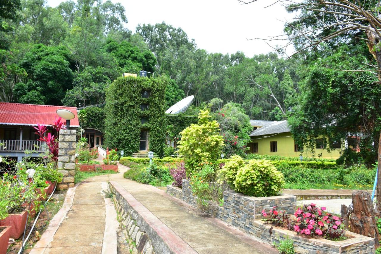 Zeenath Taj Gardens सहारा 3*