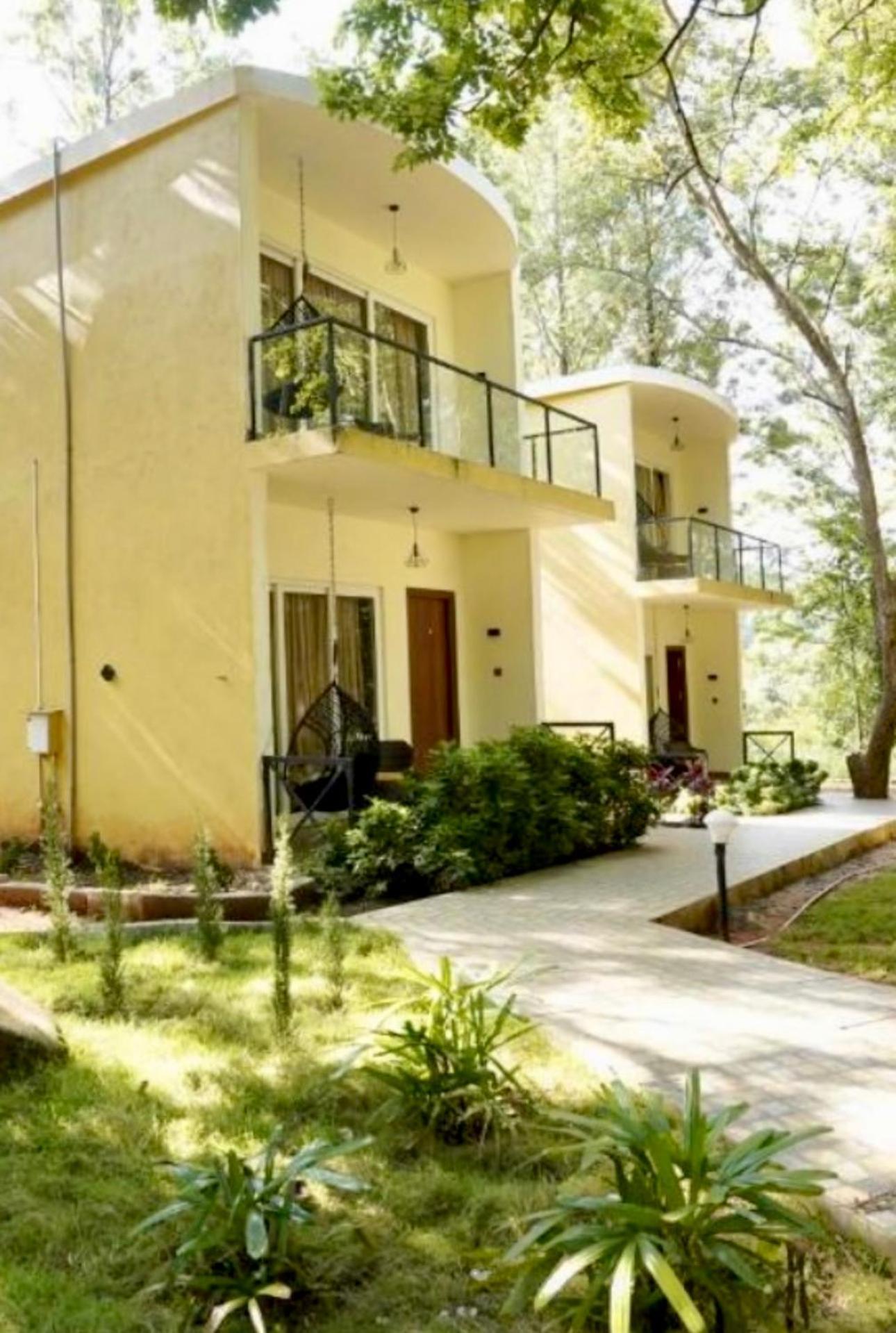 Zeenath Taj Gardens सहारा 3*