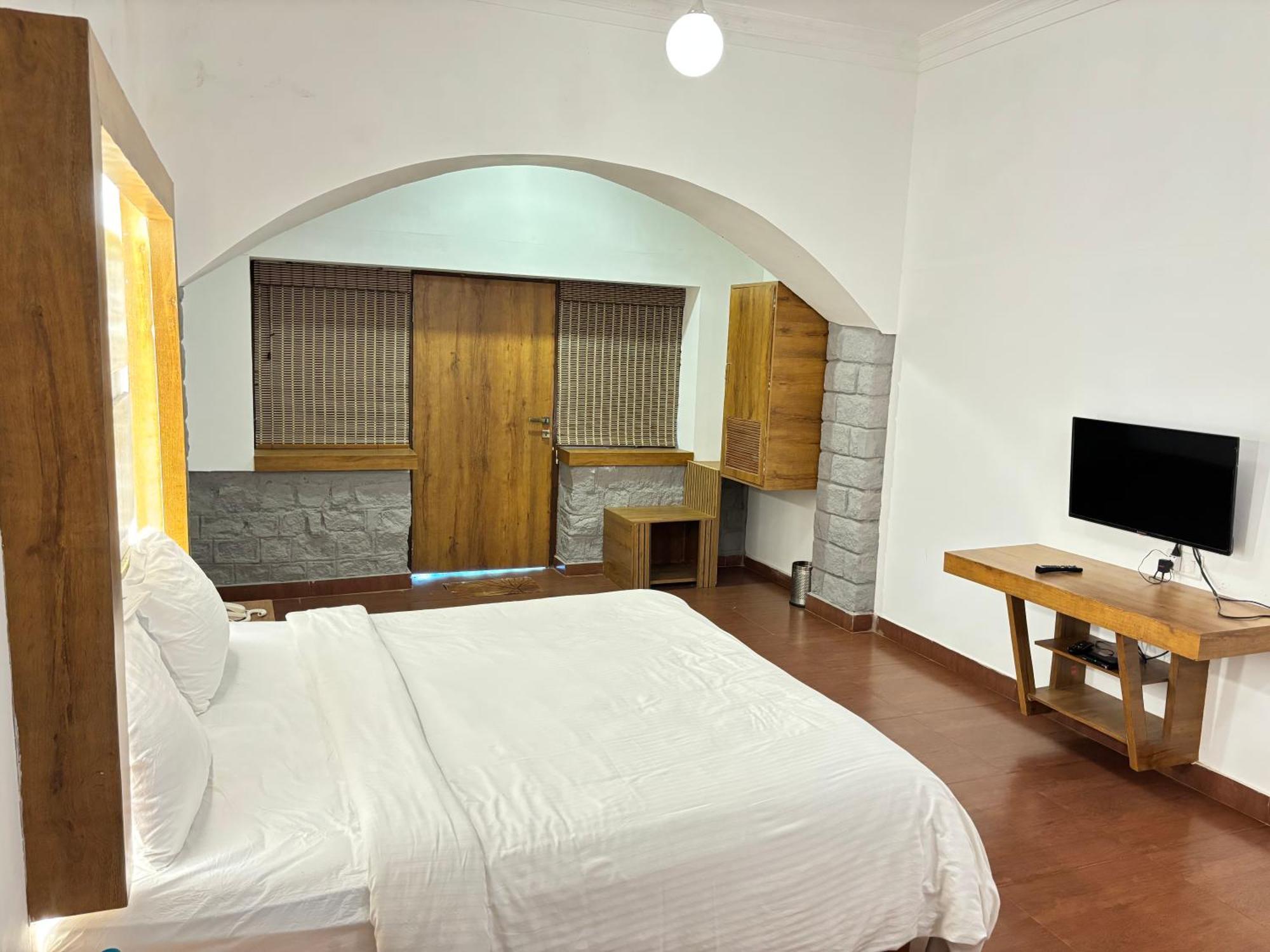Zeenath Taj Gardens Yelagiri