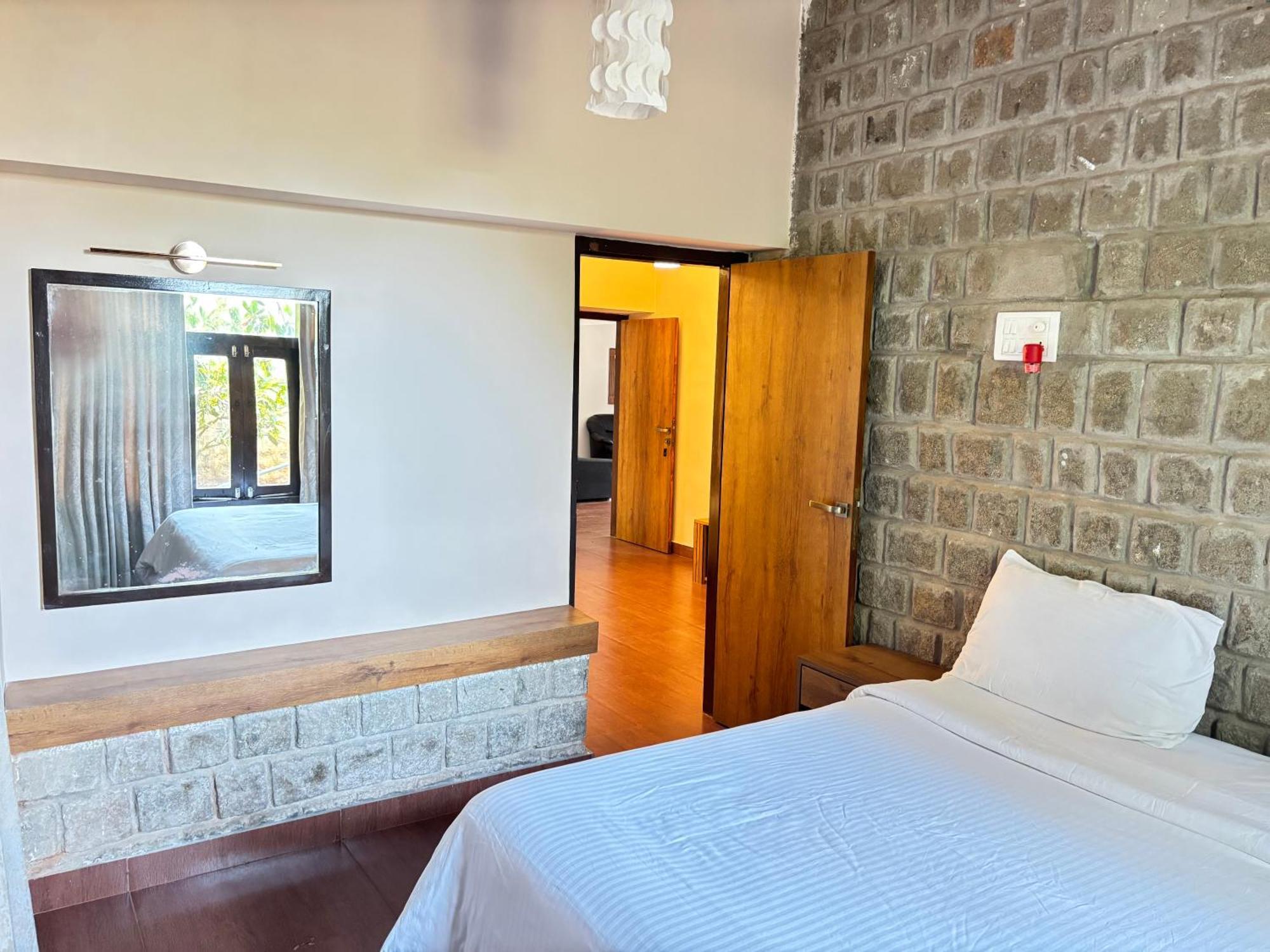 Zeenath Taj Gardens 3*