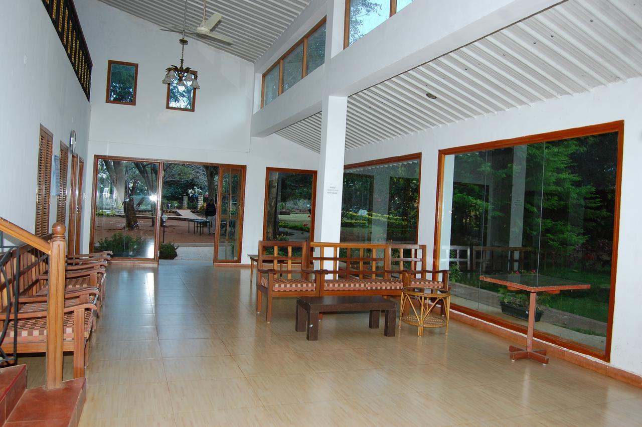 Zeenath Taj Gardens 3* Yelagiri
